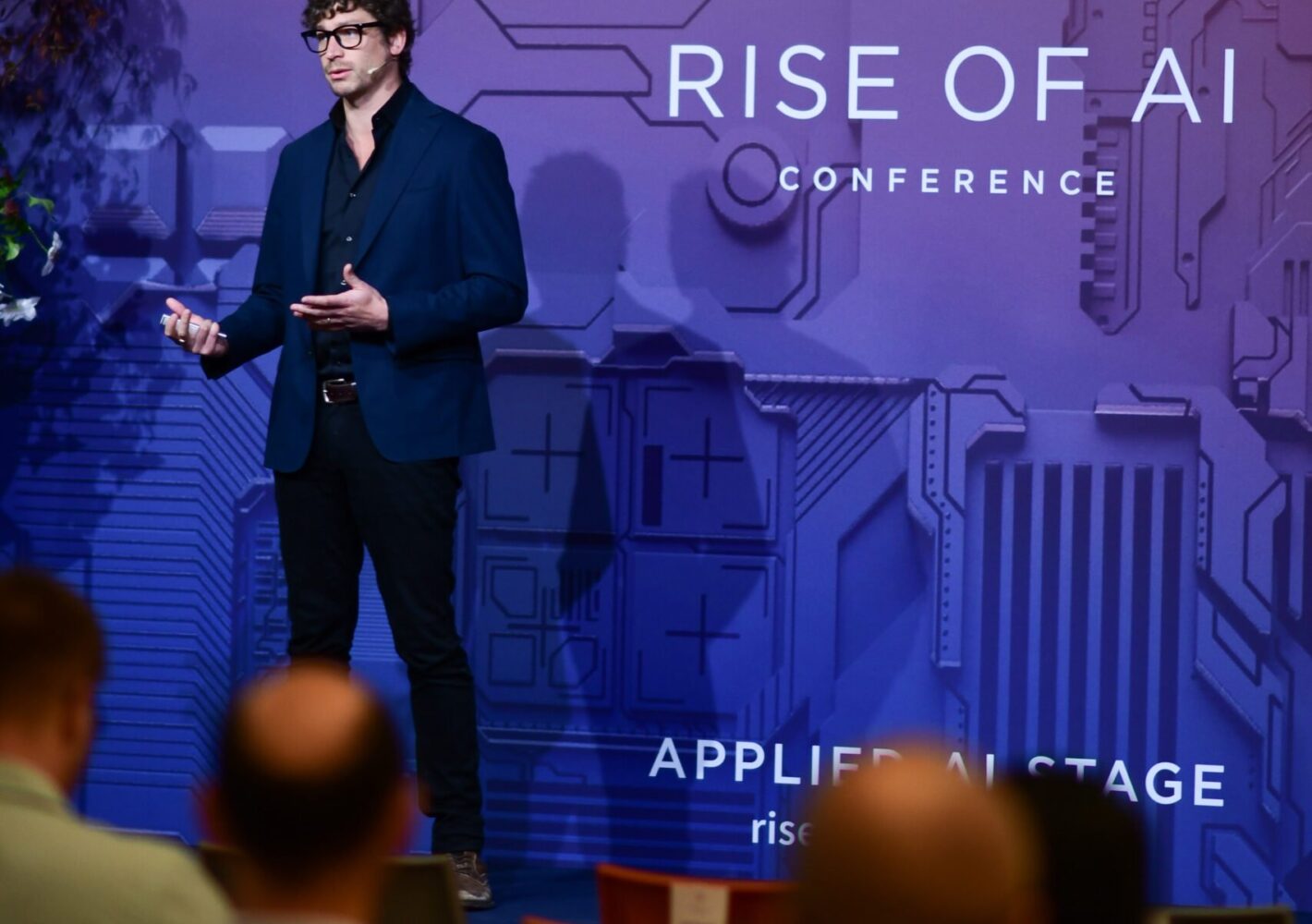 Rise_of_AI_Conference_2023_by-Thomas-Tiefseetaucher_2986-scaled